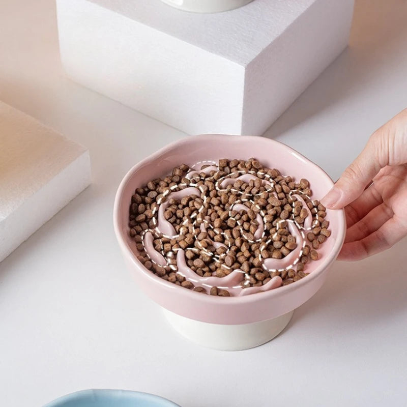 Elevated Ceramic Slow-Feeder Bowl — Tilted Neck-Support Dish for Cats & Flat-Faced Dogs