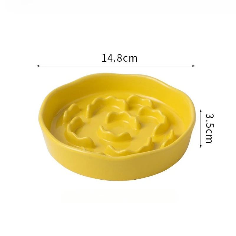 Elevated Ceramic Slow-Feeder Bowl — Tilted Neck-Support Dish for Cats & Flat-Faced Dogs