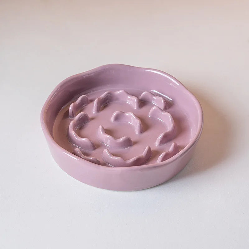 Elevated Ceramic Slow-Feeder Bowl — Tilted Neck-Support Dish for Cats & Flat-Faced Dogs